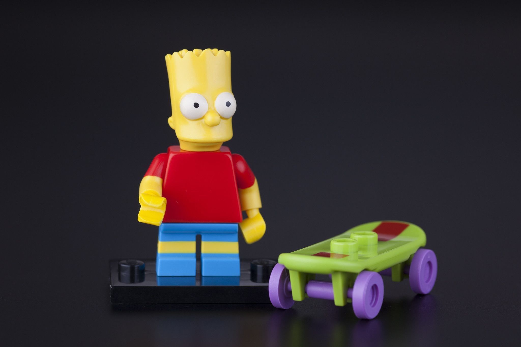 Bart Simpson minifigure with skateboard