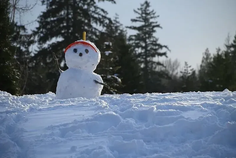 Weather Jokes that could make a snowman laugh