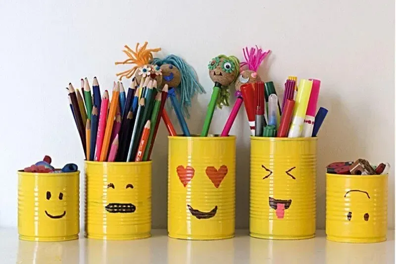 emoji pencil holders, a fun emoji craft