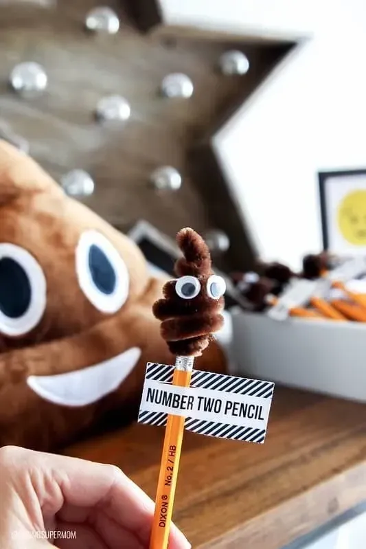 DIY Poo Pencil Topper, a fun emoji crafts
