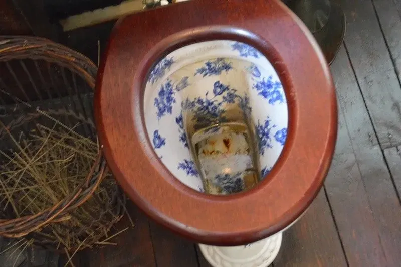 Sherlock Holmes's toilet.