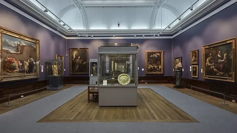 The Baroque gallery room of Birmingham Museum and Art Gallery.