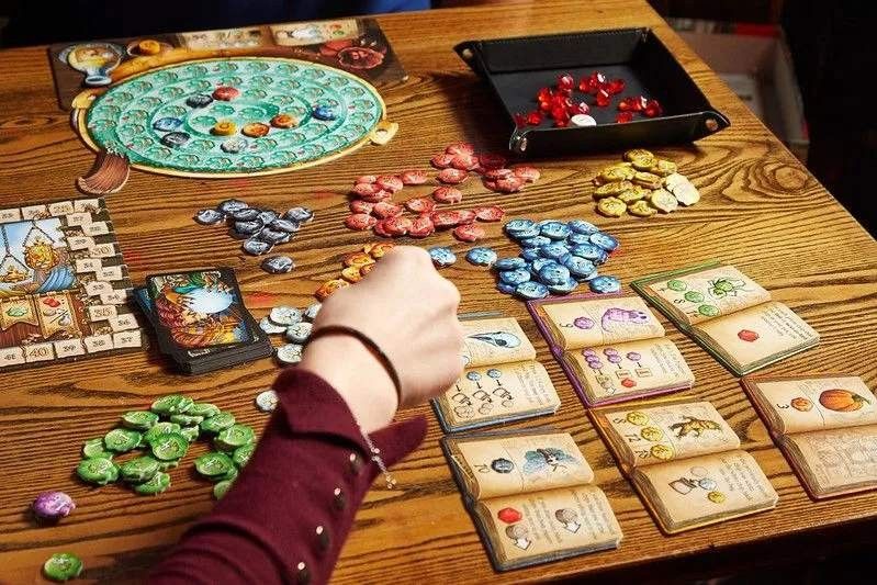 a list of top ultimate family board games