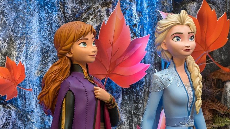 Beautiful Princess Elsa and Anna