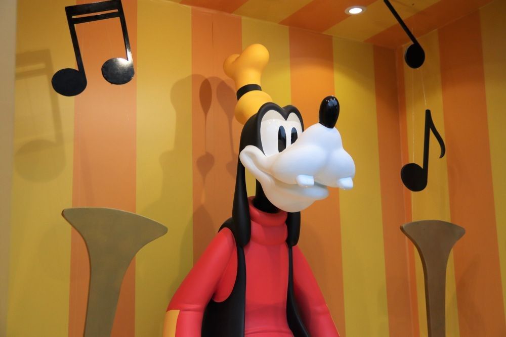 Goofy figure for Celebration of Mickey Mouse's 90th Anniversary at KING POWER Rangnam