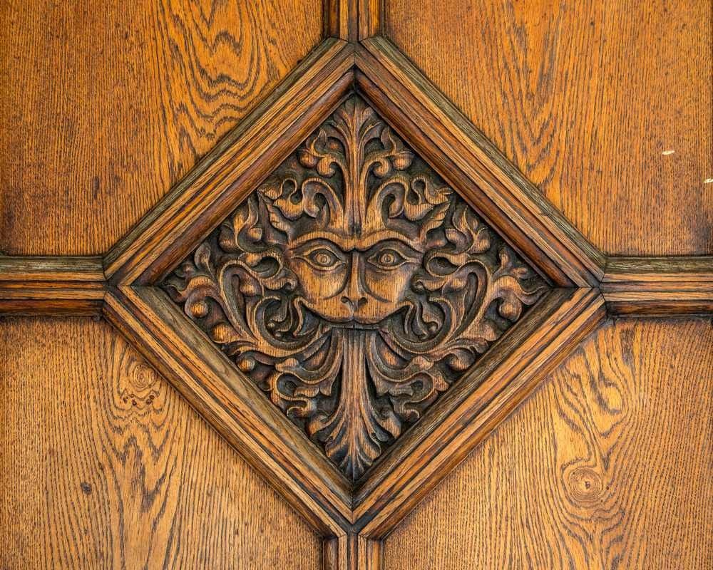 Lion-like carving in a door of Brasenose College in Oxford. It is said to have inspired CS Lewis to create The Lion, The Witch and the Wardrobe.
