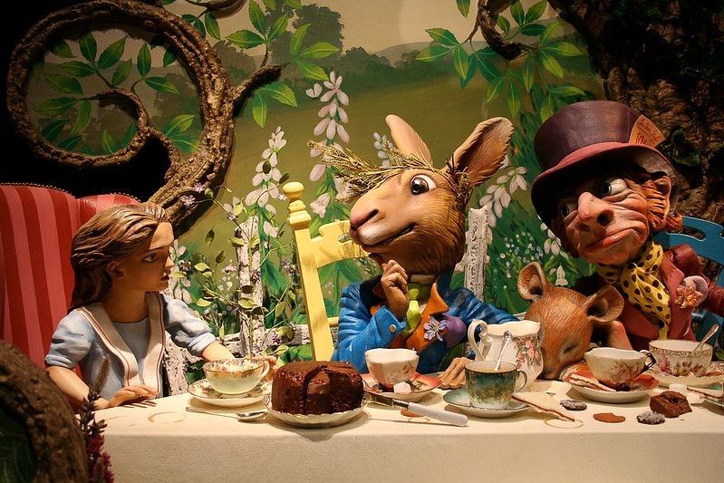 Realistic display based on Alice's Adventures in Wonderland by Lewis Carroll.