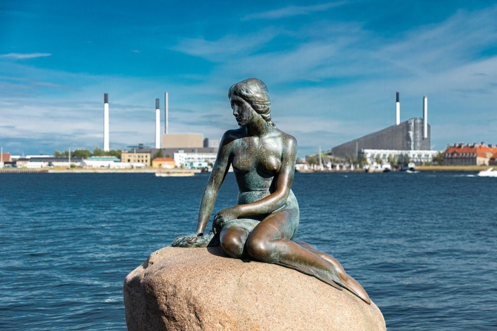 Mermaid statue at the river side