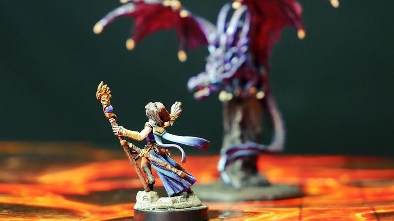 Miniatures Sorceress vs Dragon